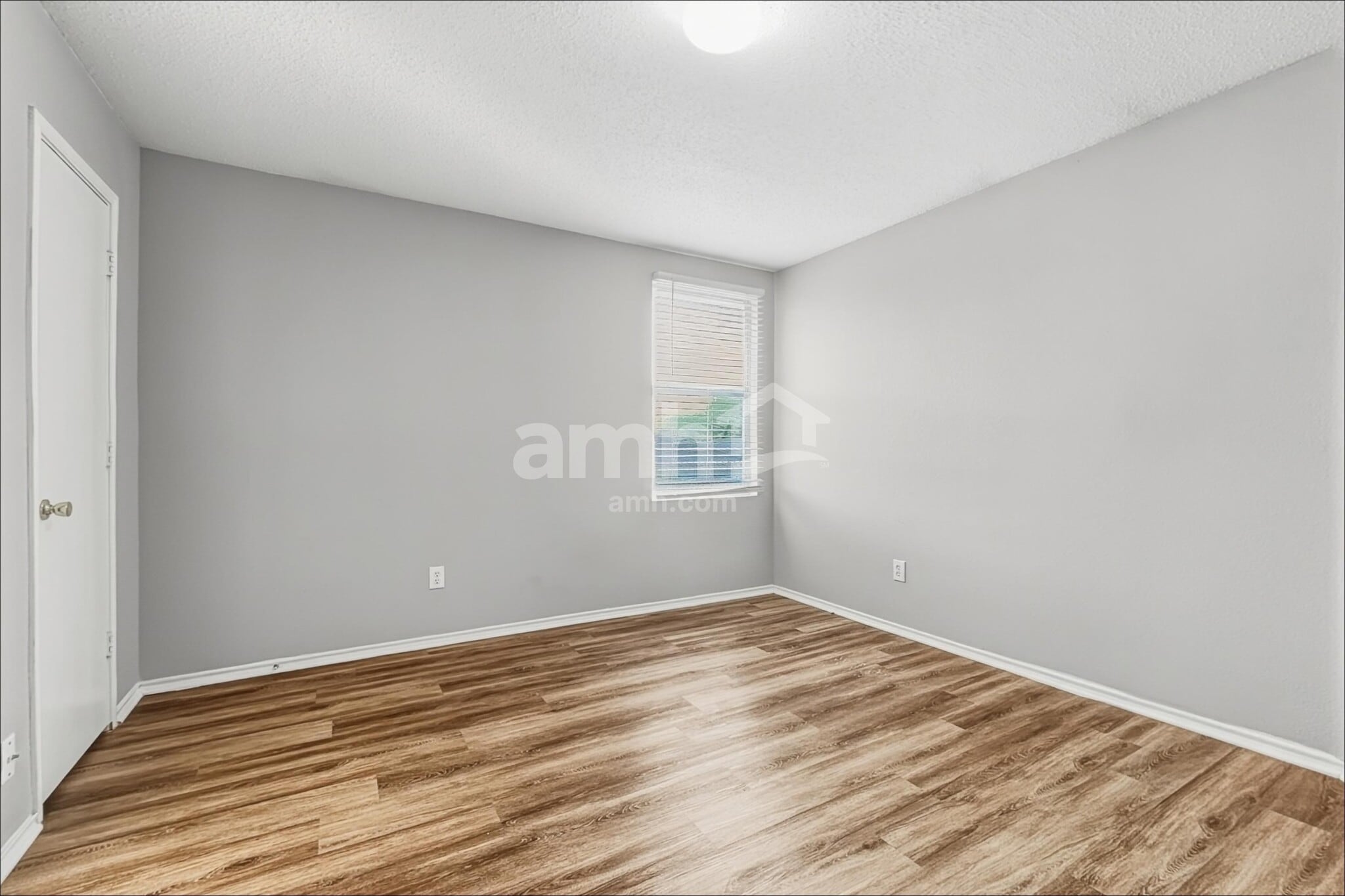 Building Photo - 1313 Cherokee Rose Ln