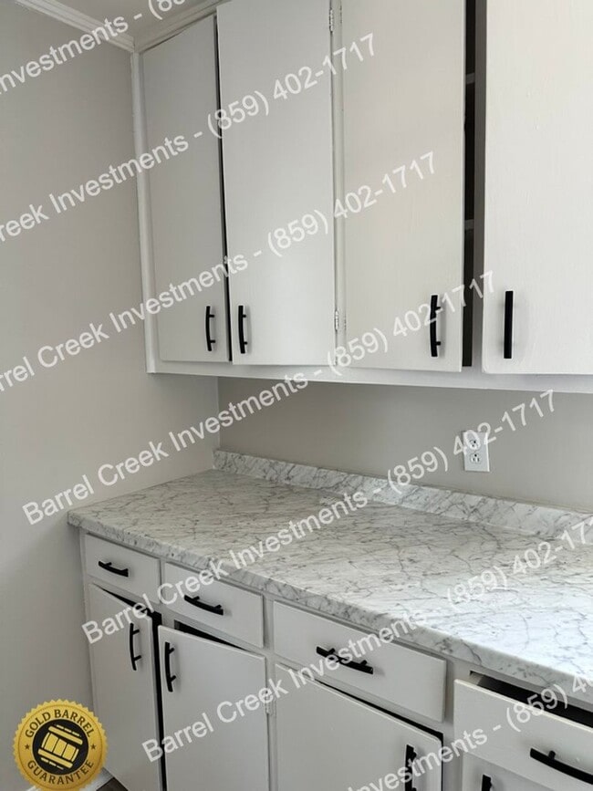 Building Photo - 426-428 Smith