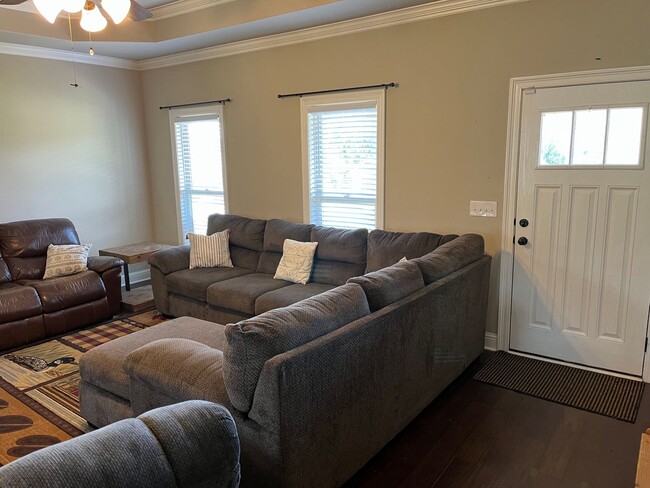 Building Photo - Wetumpka Home