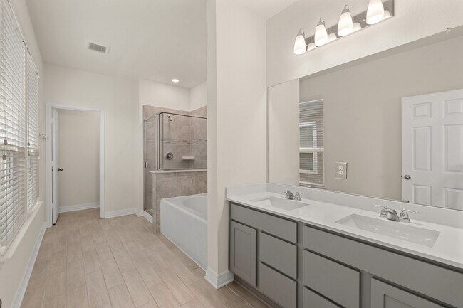 Building Photo - 4822 Hickory Deer Ln