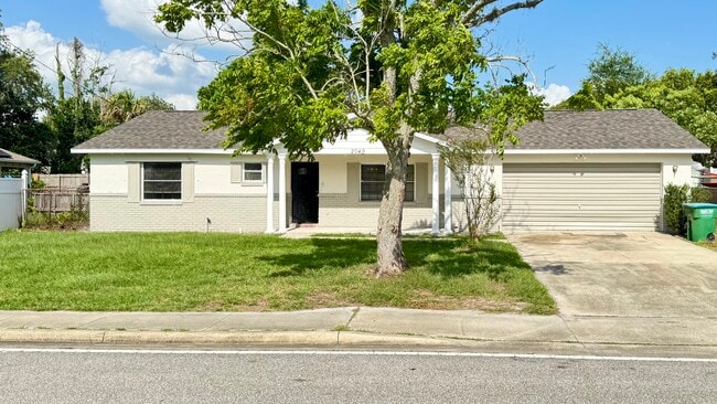 Building Photo - 2049 N Normandy Blvd