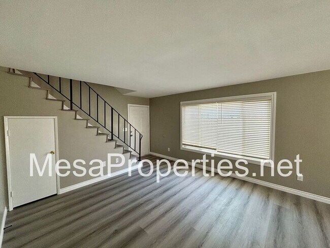Building Photo - 1749 E Fairfield Ct