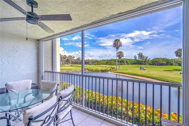 Building Photo - 5539 NE Gulfstream Way