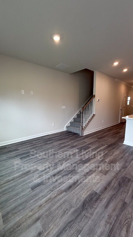 Building Photo - 1423 Old Rivers Rd