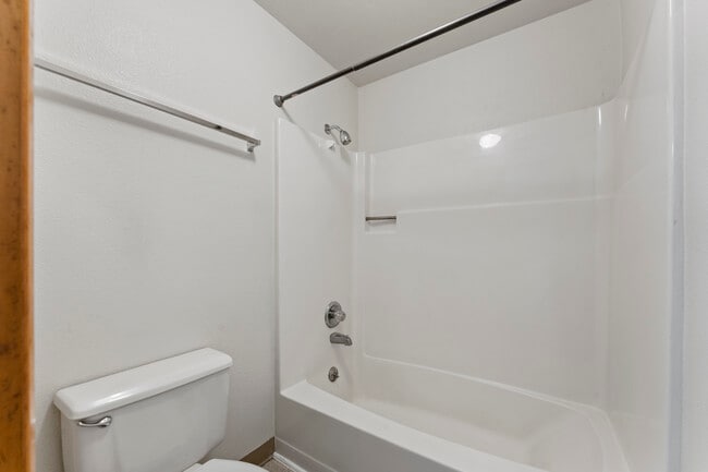 Building Photo - 7050 SW 174th Ave