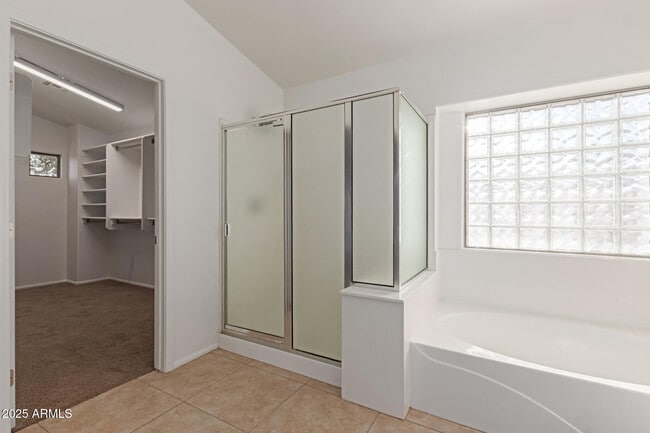 Building Photo - 40882 W Robbins Dr