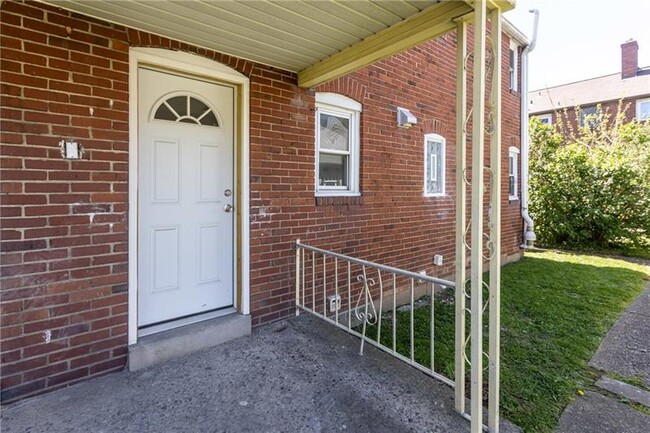 Building Photo - 6812 Grand Ave