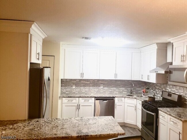 Building Photo - 24 McChesney Ct