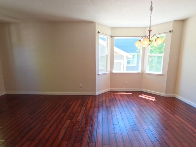 Building Photo - 2215 Harvest St