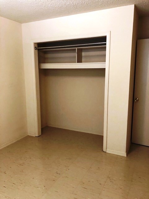 Building Photo - 1201 W 1st St