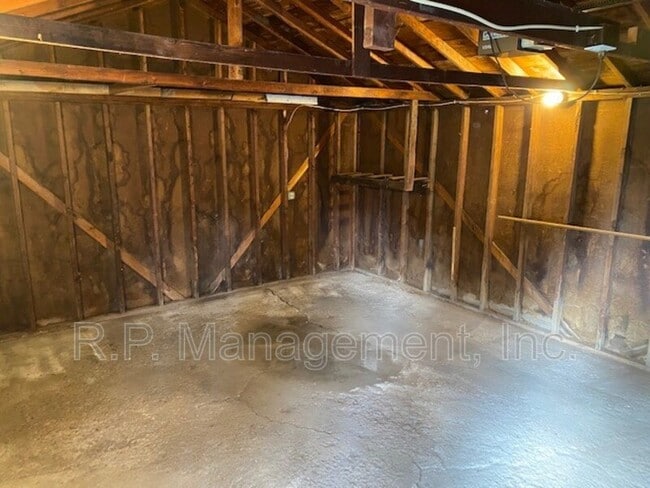 Building Photo - 4221 Harriet Ave