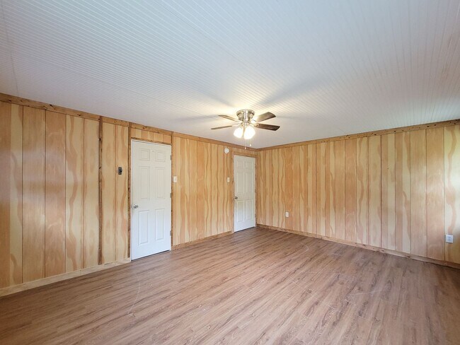 Building Photo - 20272 Forest Woods Ln