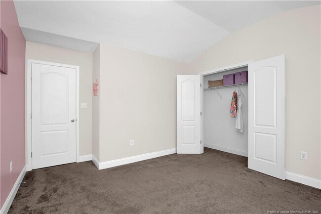Building Photo - 313 Fountain Grove Dr