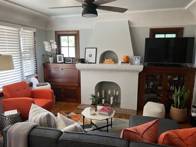 Primary Photo - 337 Ximeno Ave