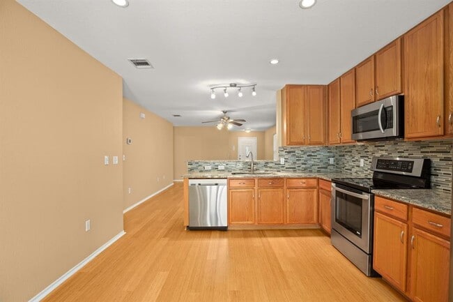 Building Photo - 1525 Poppy Seed Ln