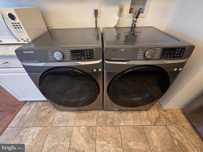 Building Photo - 1729 Leisure Way