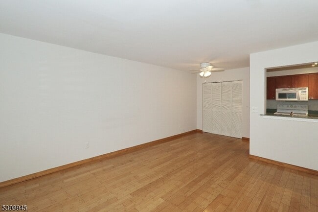 Building Photo - 21 Parkside Rd