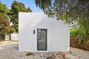 Building Photo - 417 NW 81st St