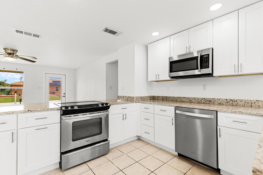 Building Photo - 1057 Tropical Ave NW