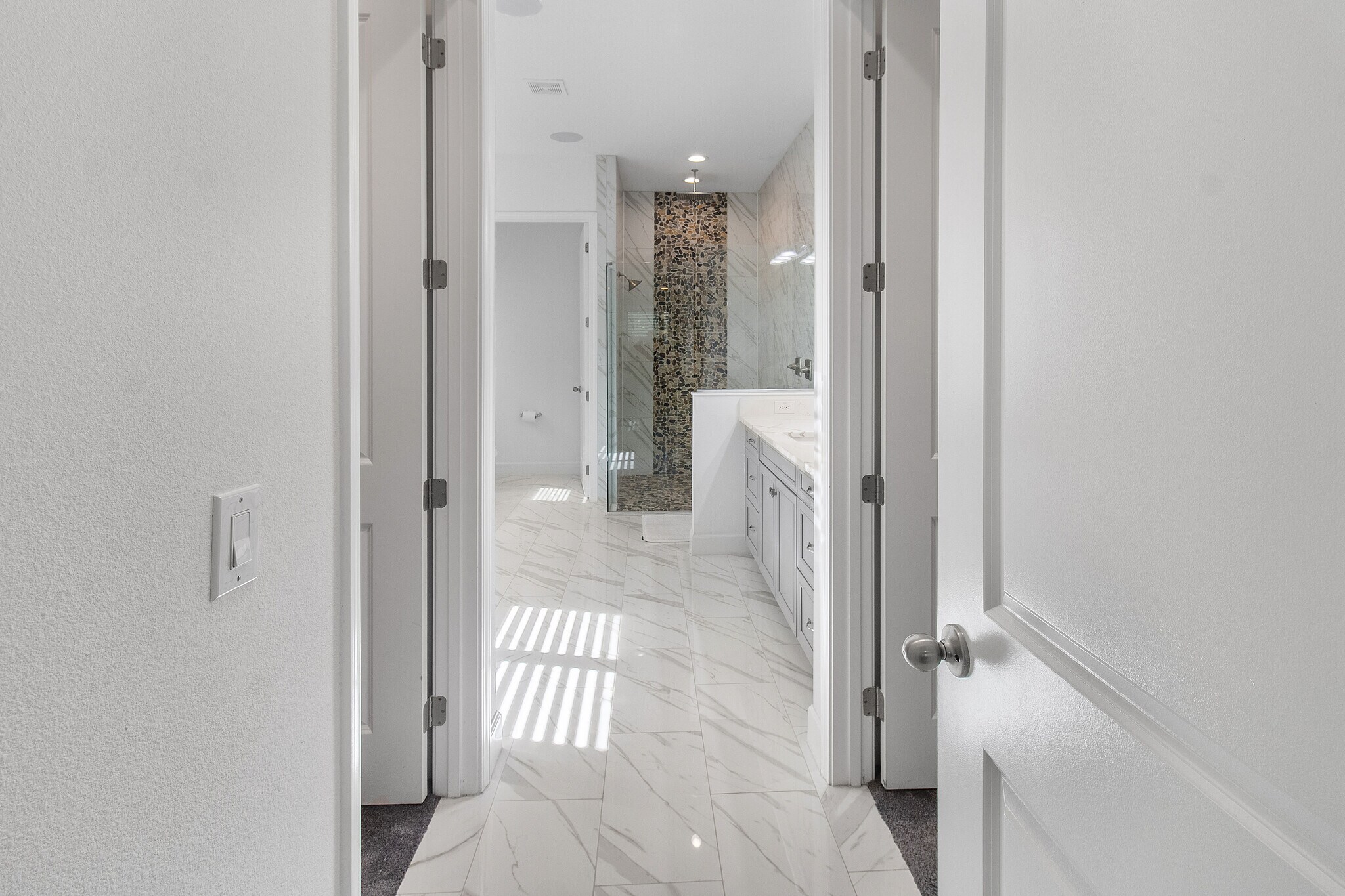 Building Photo - 7531 Mandarin Grove Way