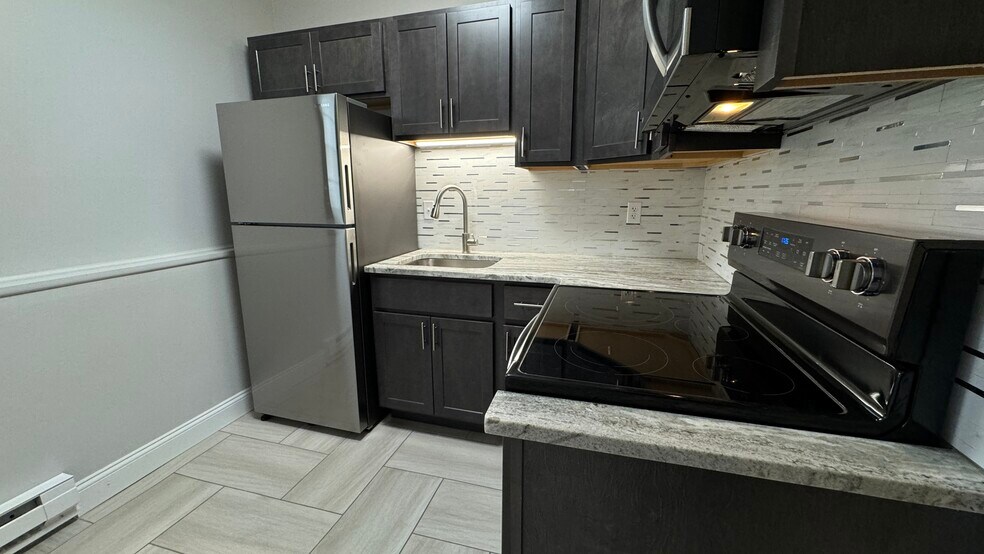 Building Photo - 6 Hisgen Ave