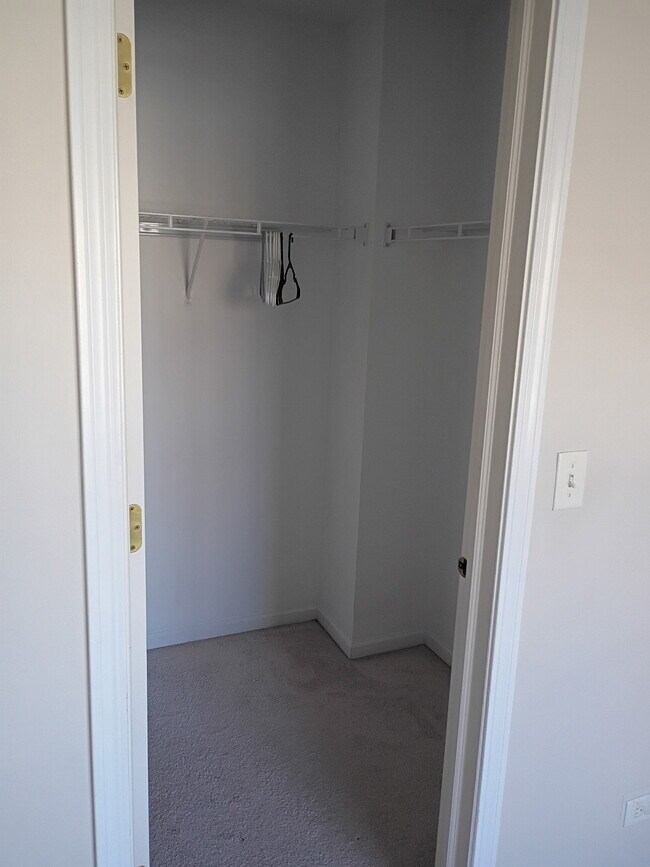 Building Photo - 188 S Concord Dr