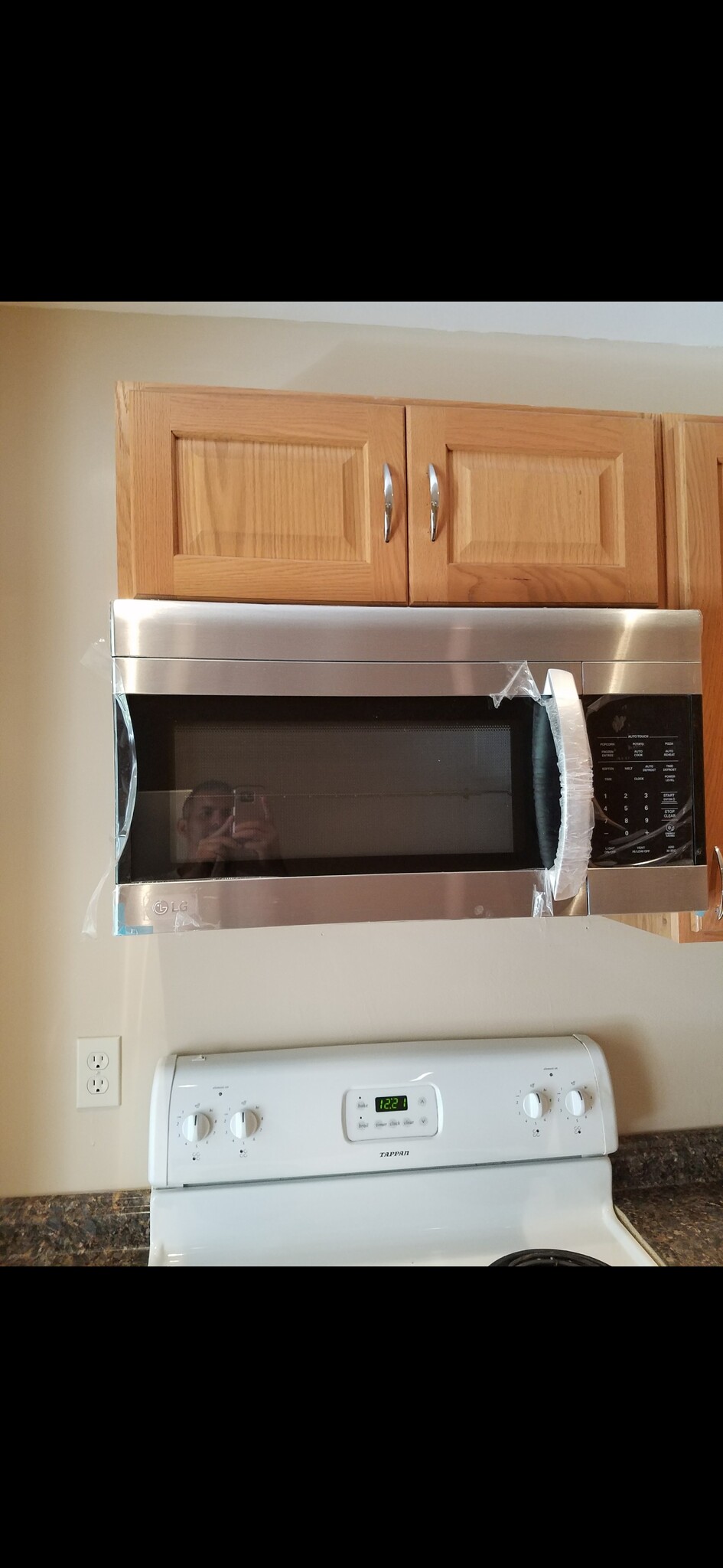 Building Photo - 2 Maple St