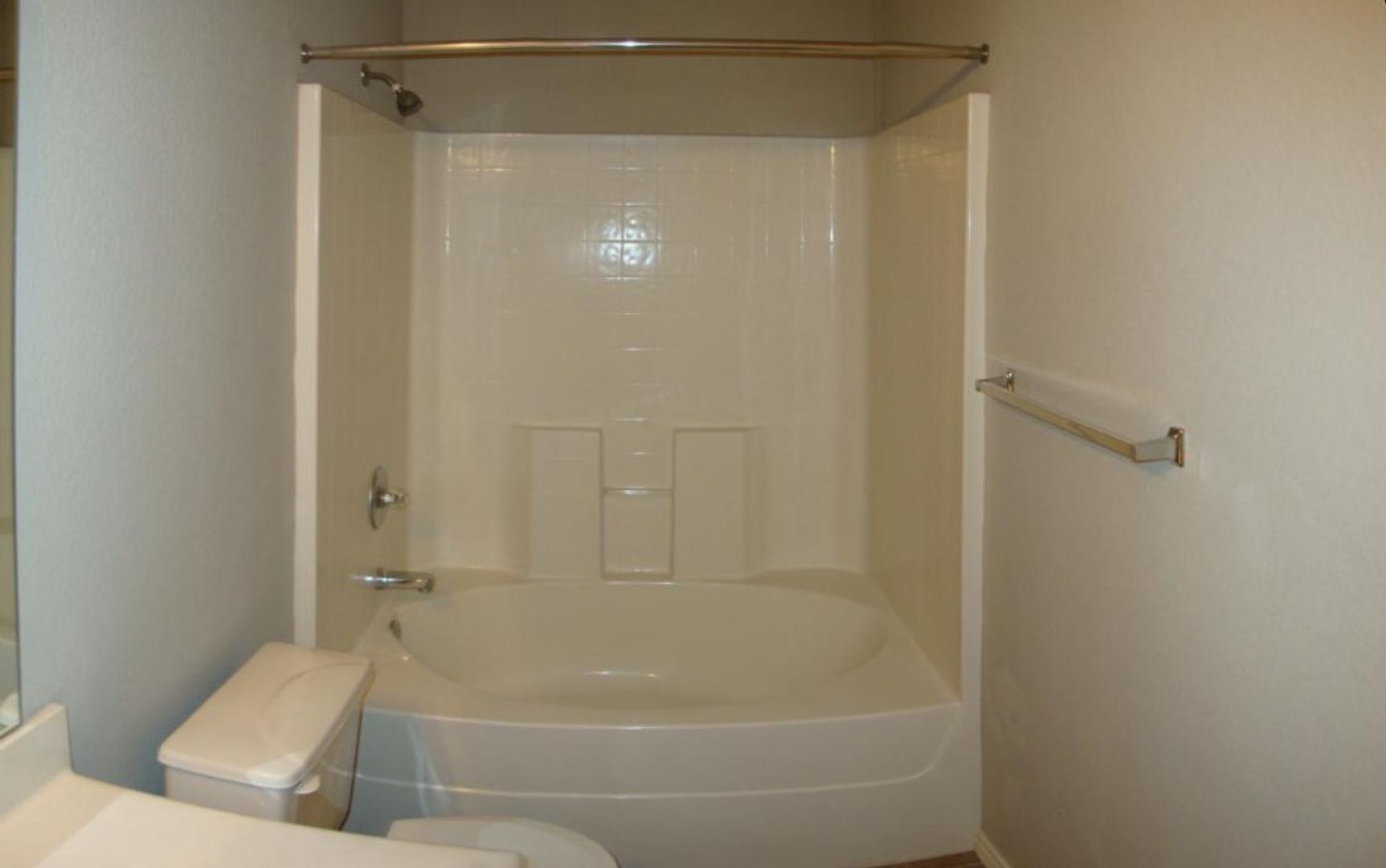 Building Photo - 3807 Ida Dr