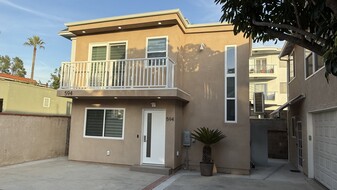 Building Photo - 594 S Mentor Ave