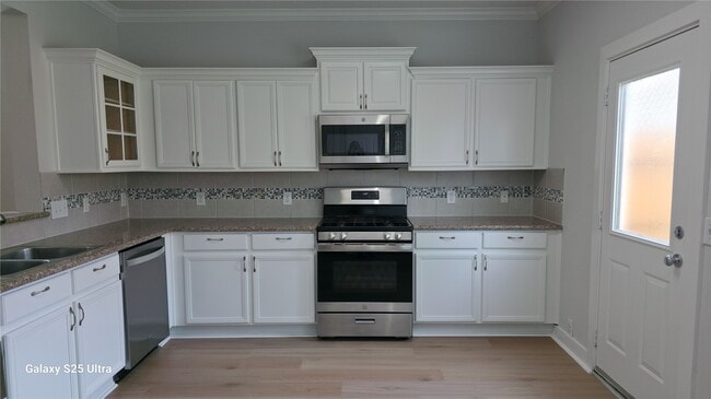 Building Photo - 18802 Sandelford Dr