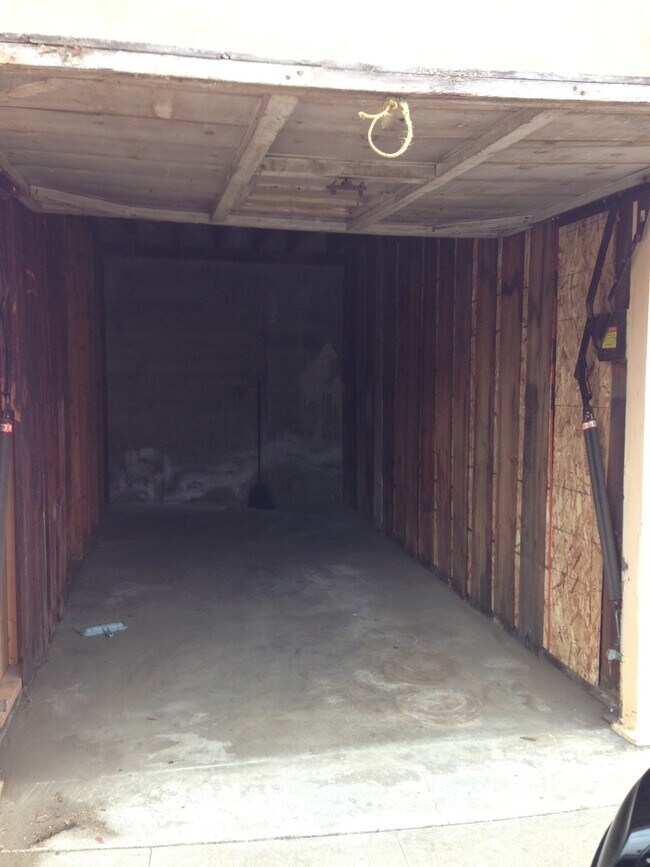 Building Photo - 870 N Occidental Blvd