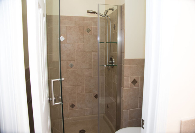 Building Photo - 10331 Bushman Dr
