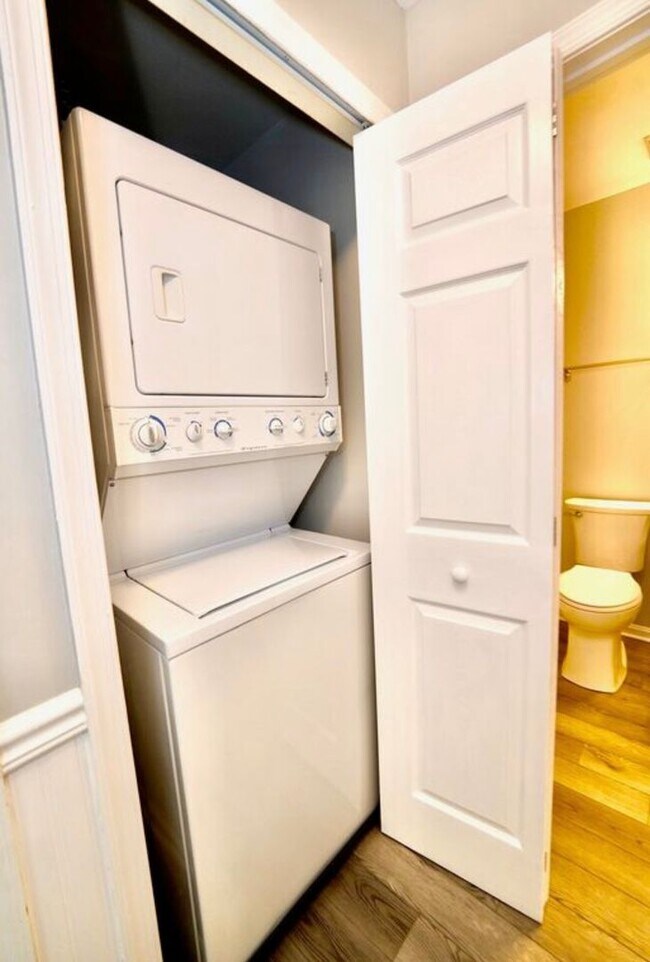 Building Photo - Halethorpe, MD