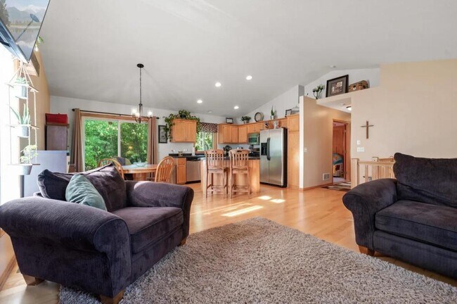 Building Photo - 2921 235th Ave NW