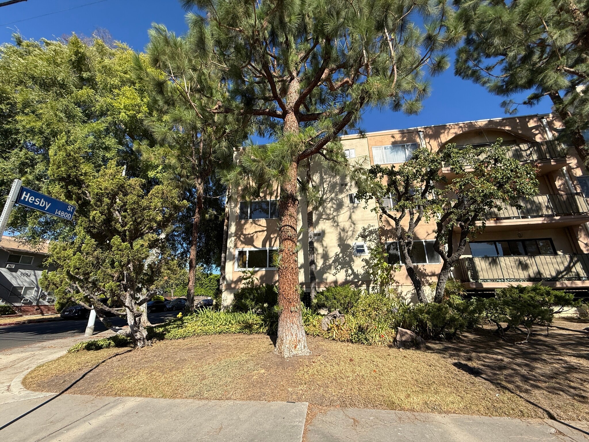 Building Photo - 14850 Hesby St