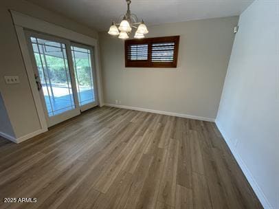 Building Photo - 2139 S La Rosa Dr