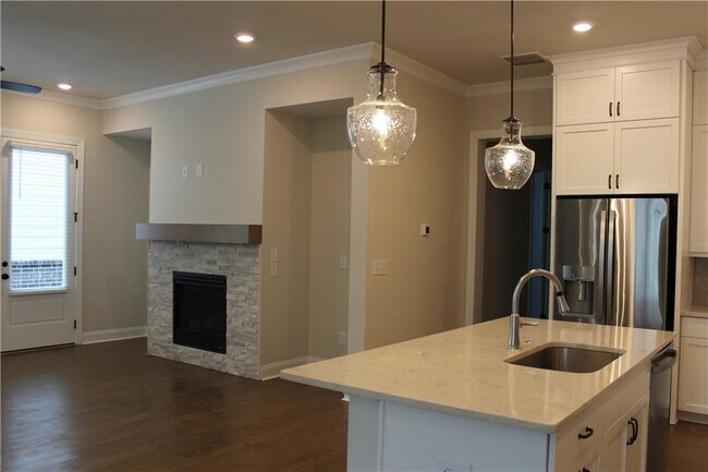 Building Photo - 4647 Molder Dr