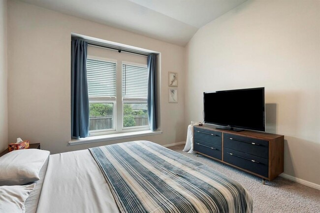 Building Photo - 9925 Comely Bnd