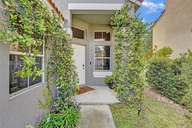 Building Photo - 648 Sand Creek Cir