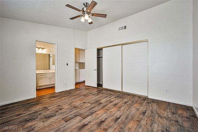 Building Photo - 1505 Wintergreen Dr