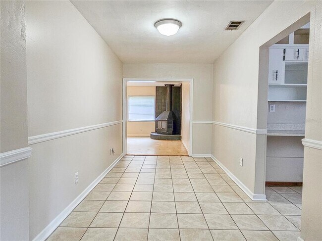 Building Photo - 1917 Casco St