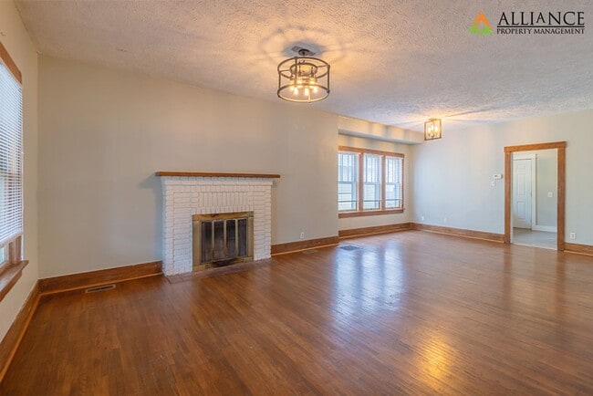 Building Photo - 1621 Leavenworth St