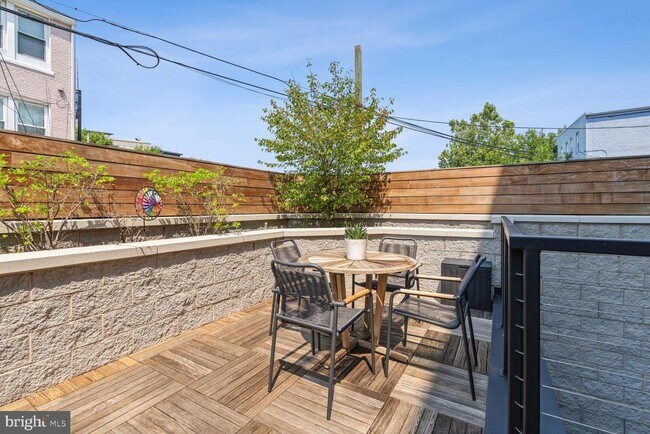 Building Photo - 1628 11th St NW