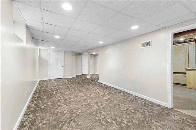 Building Photo - 88 Mink Rd