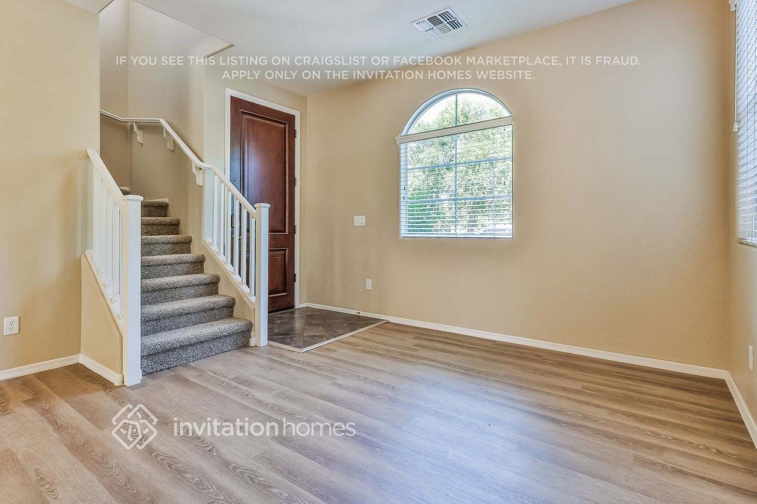 Building Photo - 4201 E Carla Vista Dr