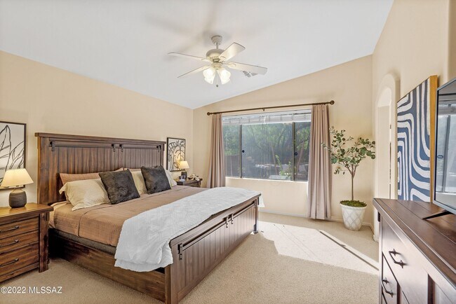Building Photo - 4906 N Sabino Gulch Ct
