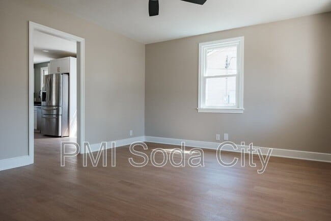 Building Photo - 332 Guilford St