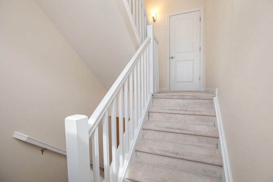 Building Photo - 517 N Park Ave