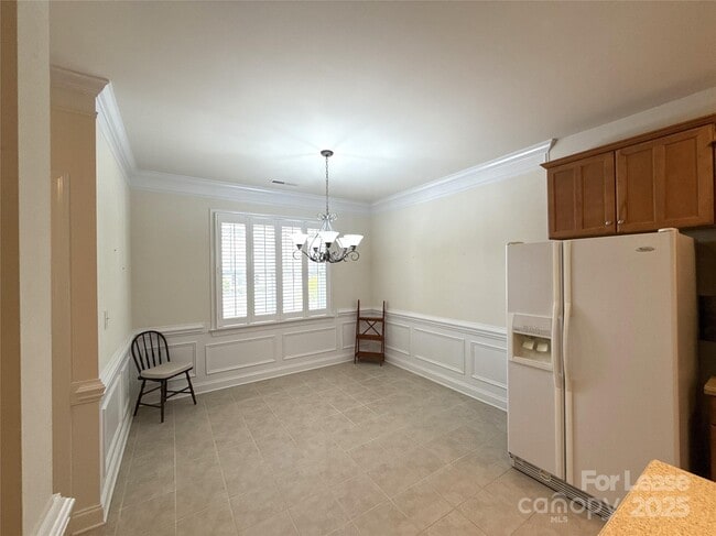 Building Photo - 7032 Ladys Secret Dr