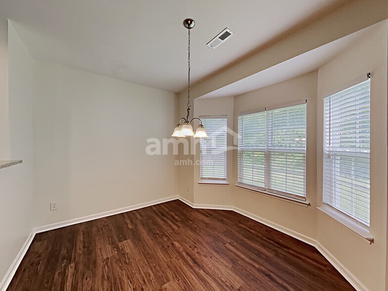 Building Photo - 3103 Hendricks Chapel Ln